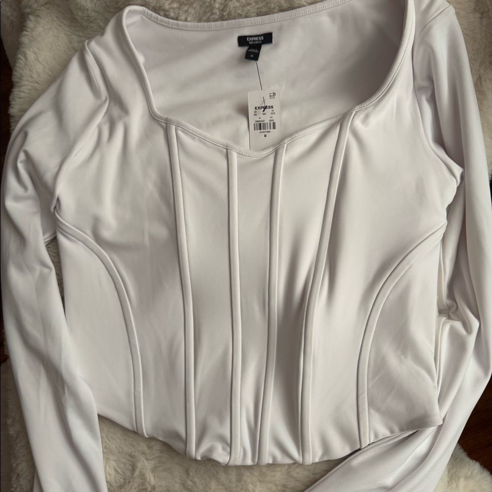 Express Body Contour top